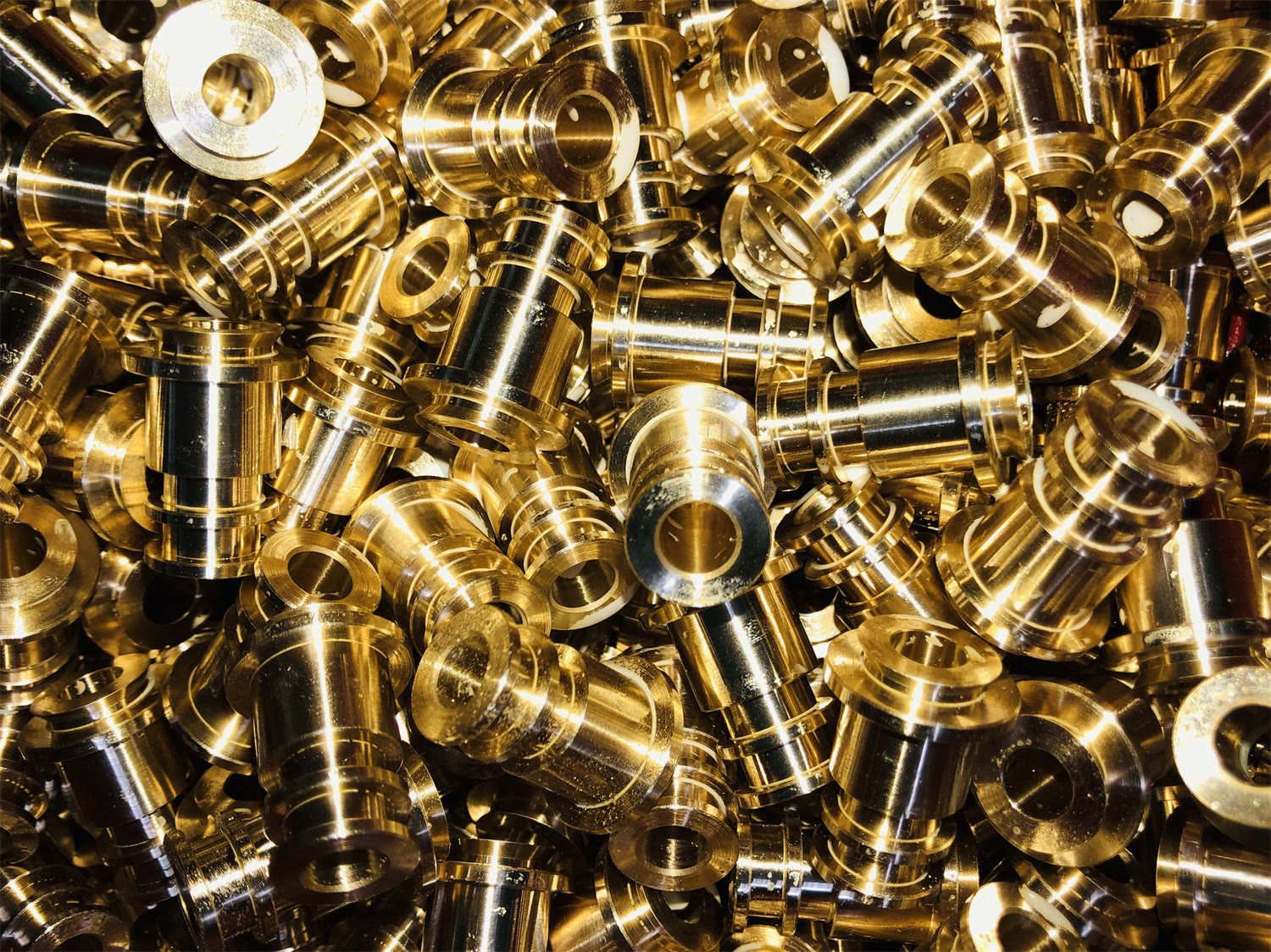 Precision-turned copper and brass components produced by Guangdong Mingchen